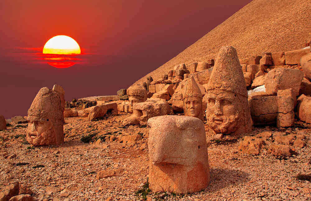 mount nemrut, stone statues, kingdom of commagene, open air museums in turkey